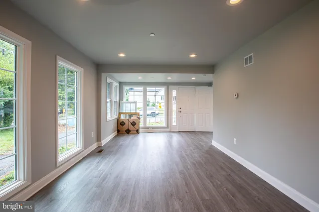 $2,365 | 6771 Athol Avenue, Elkridge, MD 21075