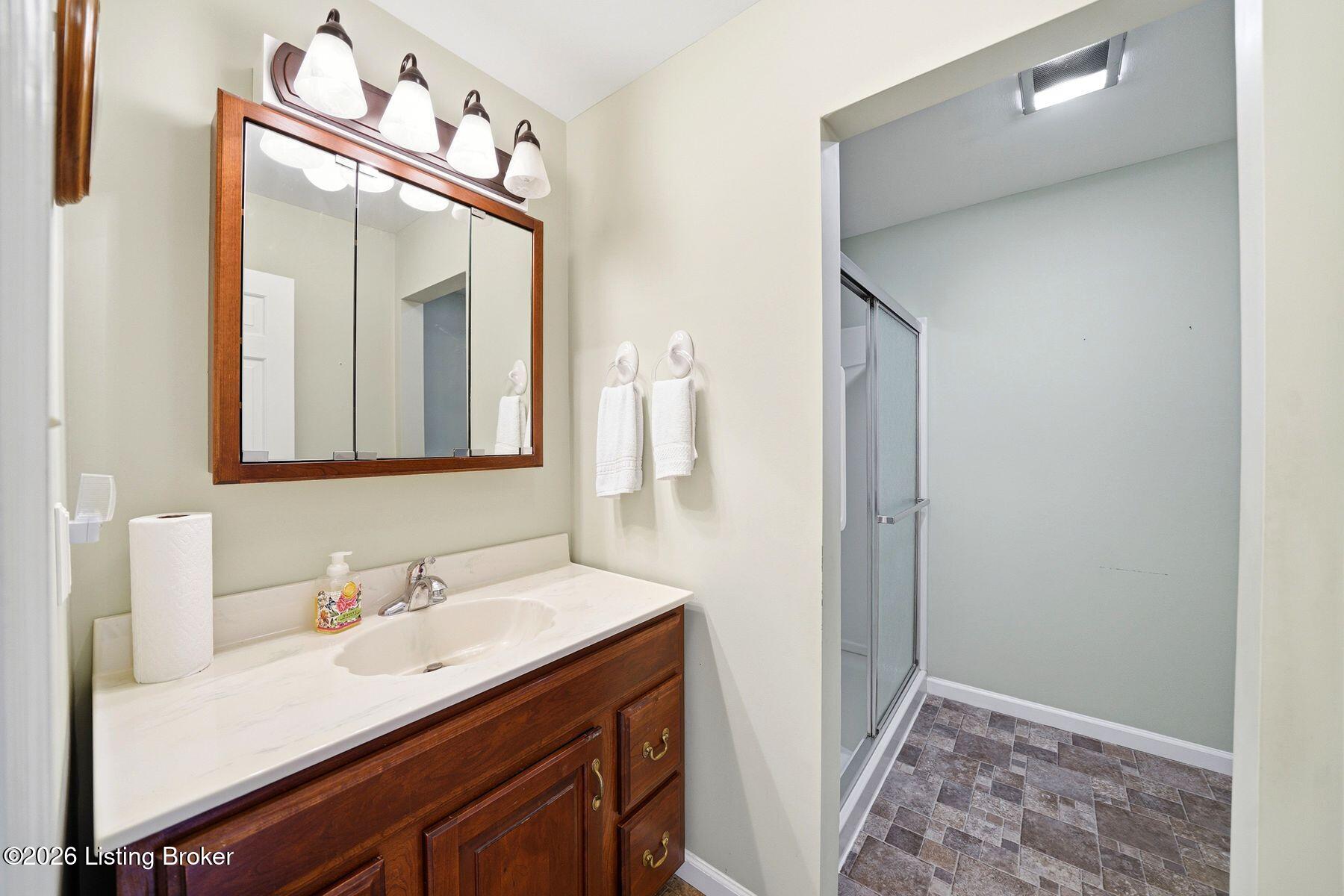 2227 Lock Road Carrollton, KY 41008 - Photo 12 of 38 photo_online_021