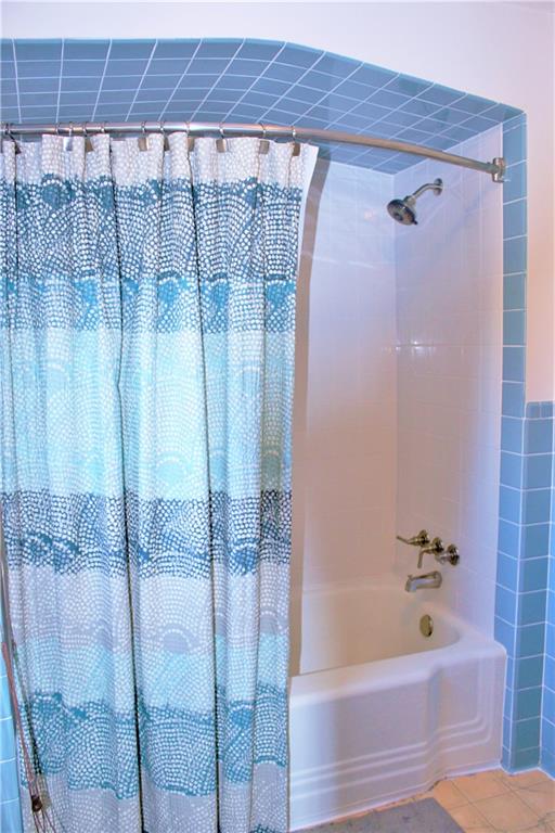 392 Friday Road Pittsburgh, PA 15209 - Photo 14 of 22 Gallery Image 14