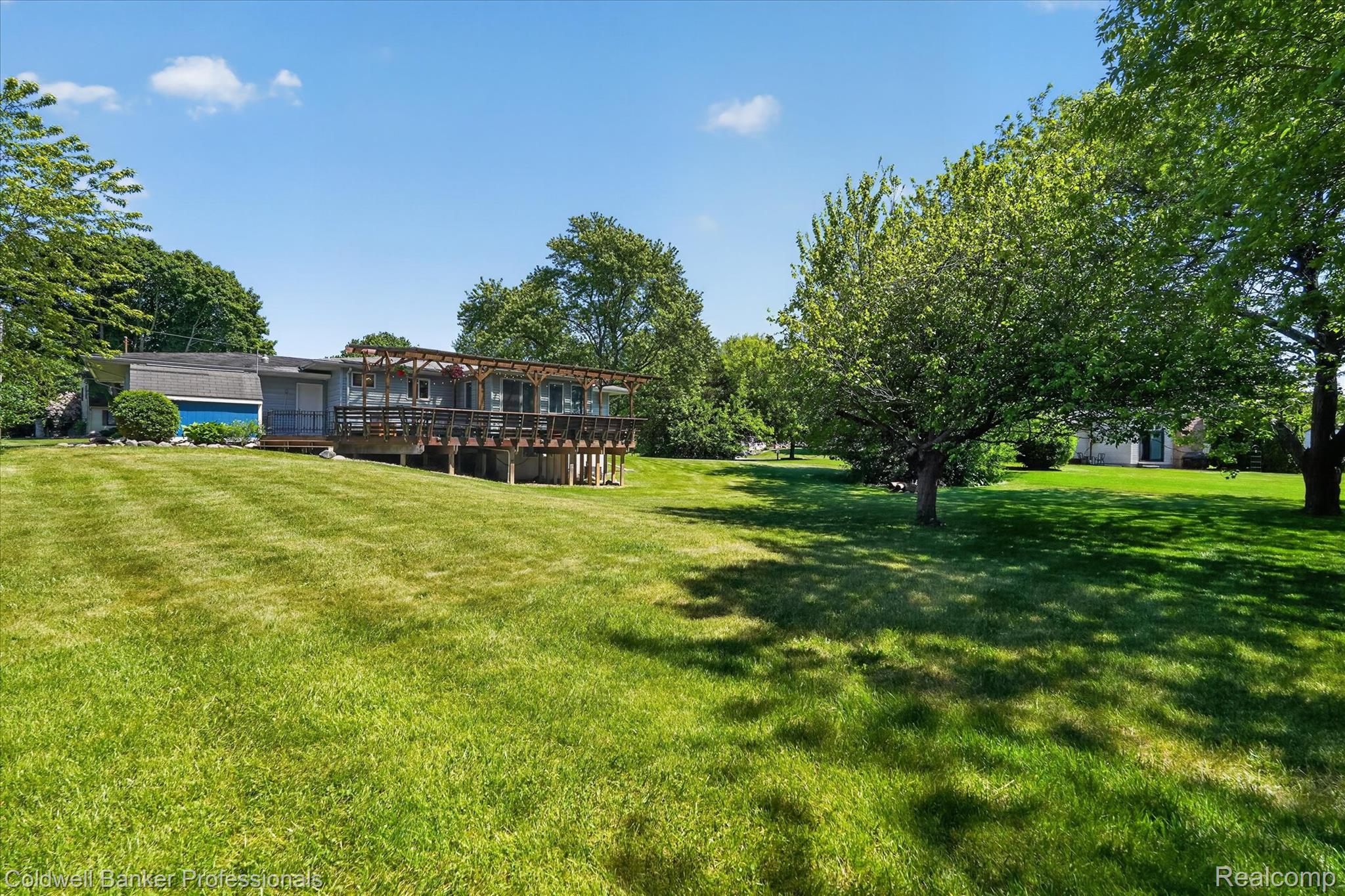 6076 Wild Turkey Road Grand Blanc, MI 48439 - Photo 42 of 50 42-6076-Wild-Turkey-Rd-WindowStill.jpg