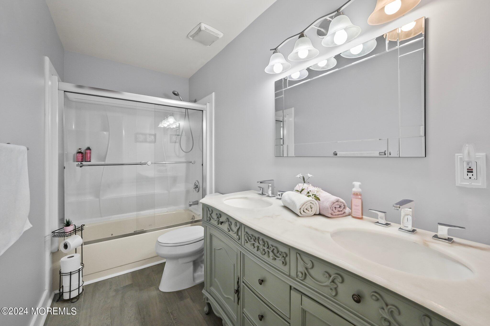 85 Greenwood Loop Road, Unit 626 Brick, NJ 08724 - Photo 15 of 19 FullBathroom