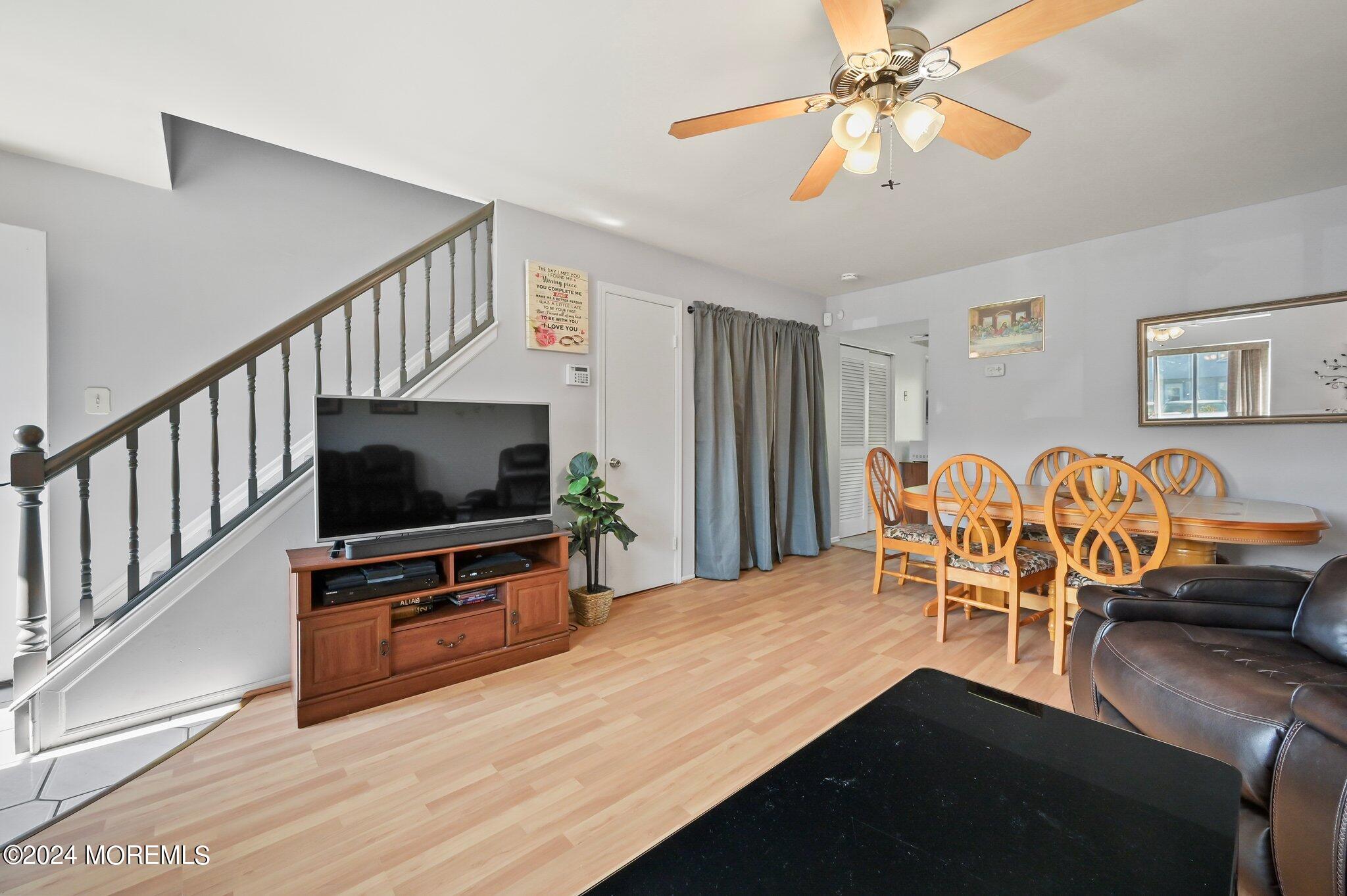 85 Greenwood Loop Road, Unit 626 Brick, NJ 08724 - Photo 5 of 19 LivingOpen