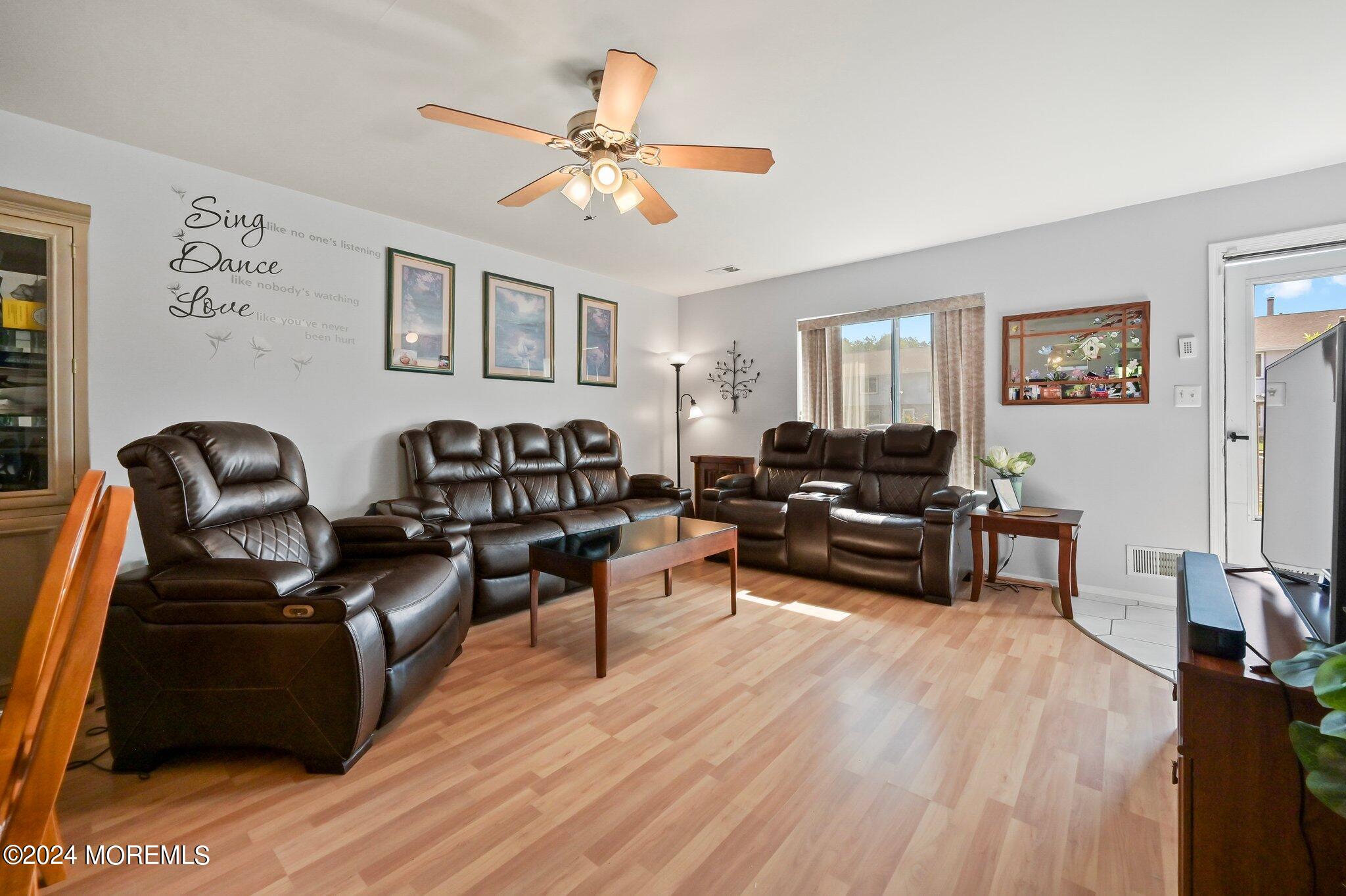 85 Greenwood Loop Road, Unit 626 Brick, NJ 08724 - Photo 6 of 19 LivingOpen