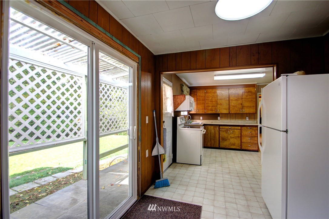 408 Lake Samish Road Bellingham, WA 98229 - Photo 7 of 25 Gallery Image 7