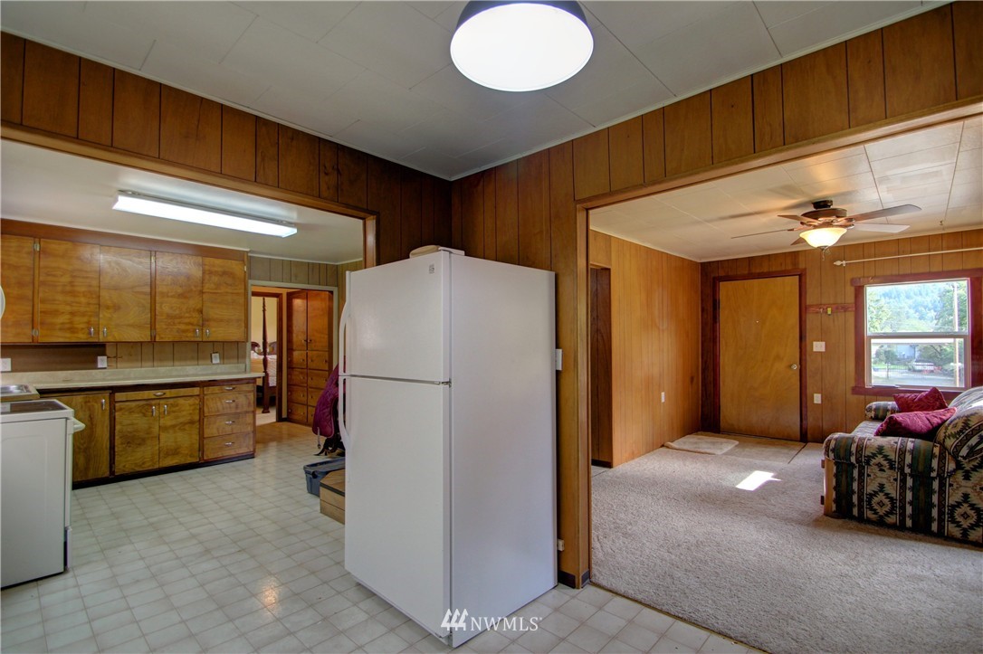 408 Lake Samish Road Bellingham, WA 98229 - Photo 10 of 25 Gallery Image 10