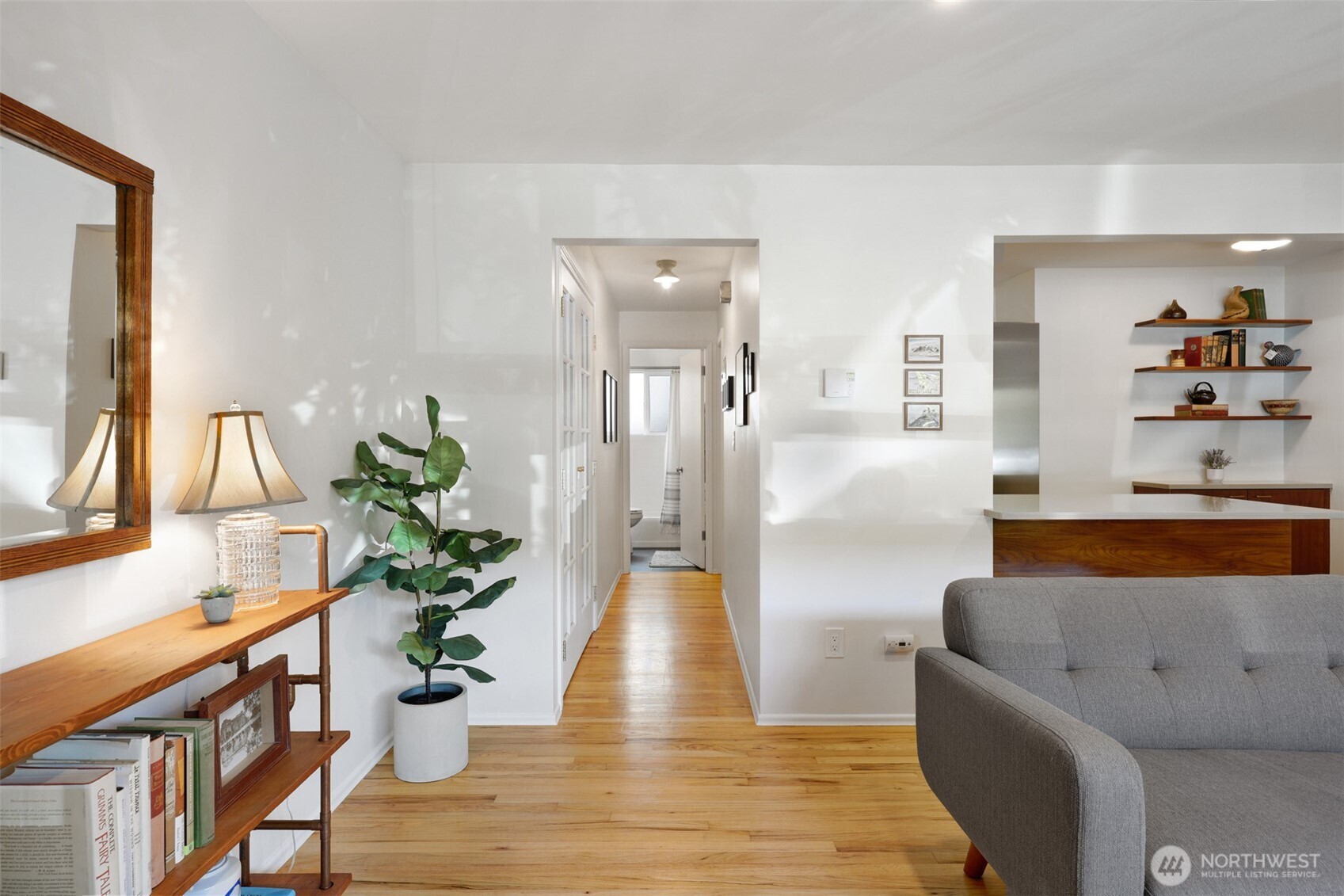 4710 Dayton Avenue North, Unit 2 Seattle, WA 98103 - Photo 13 of 17