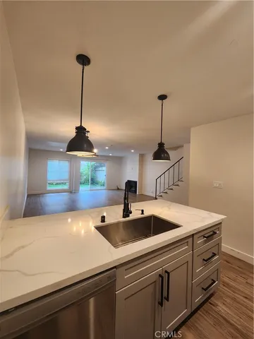 $4,250 | 120 South Francisca Avenue, Unit 6, Redondo Beach, CA 90277