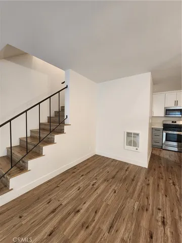 $4,250 | 120 South Francisca Avenue, Unit 6, Redondo Beach, CA 90277