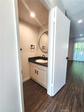 $3,950 | 120 South Francisca Avenue, Unit 6, Redondo Beach, CA 90277