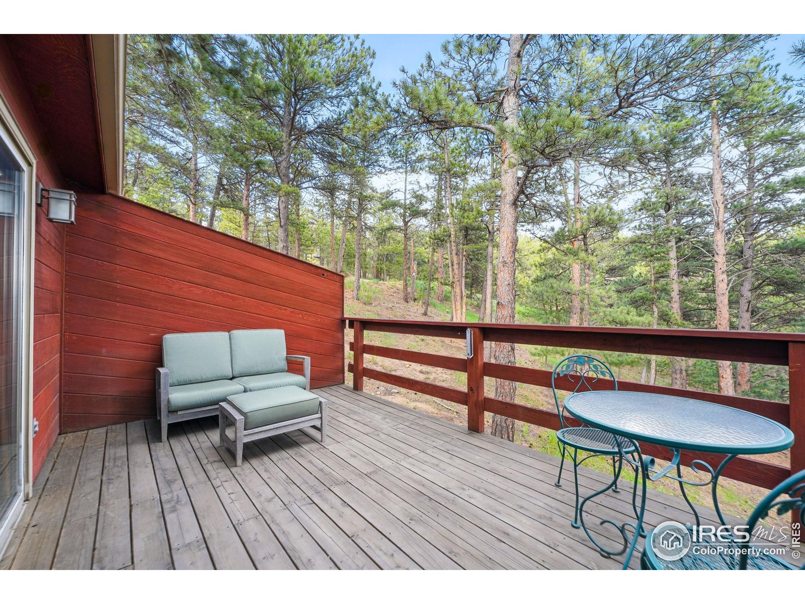 1101 Peakview Circle Boulder, CO 80302 - Photo 20 of 37 a view of sitting area with furniture in backyard