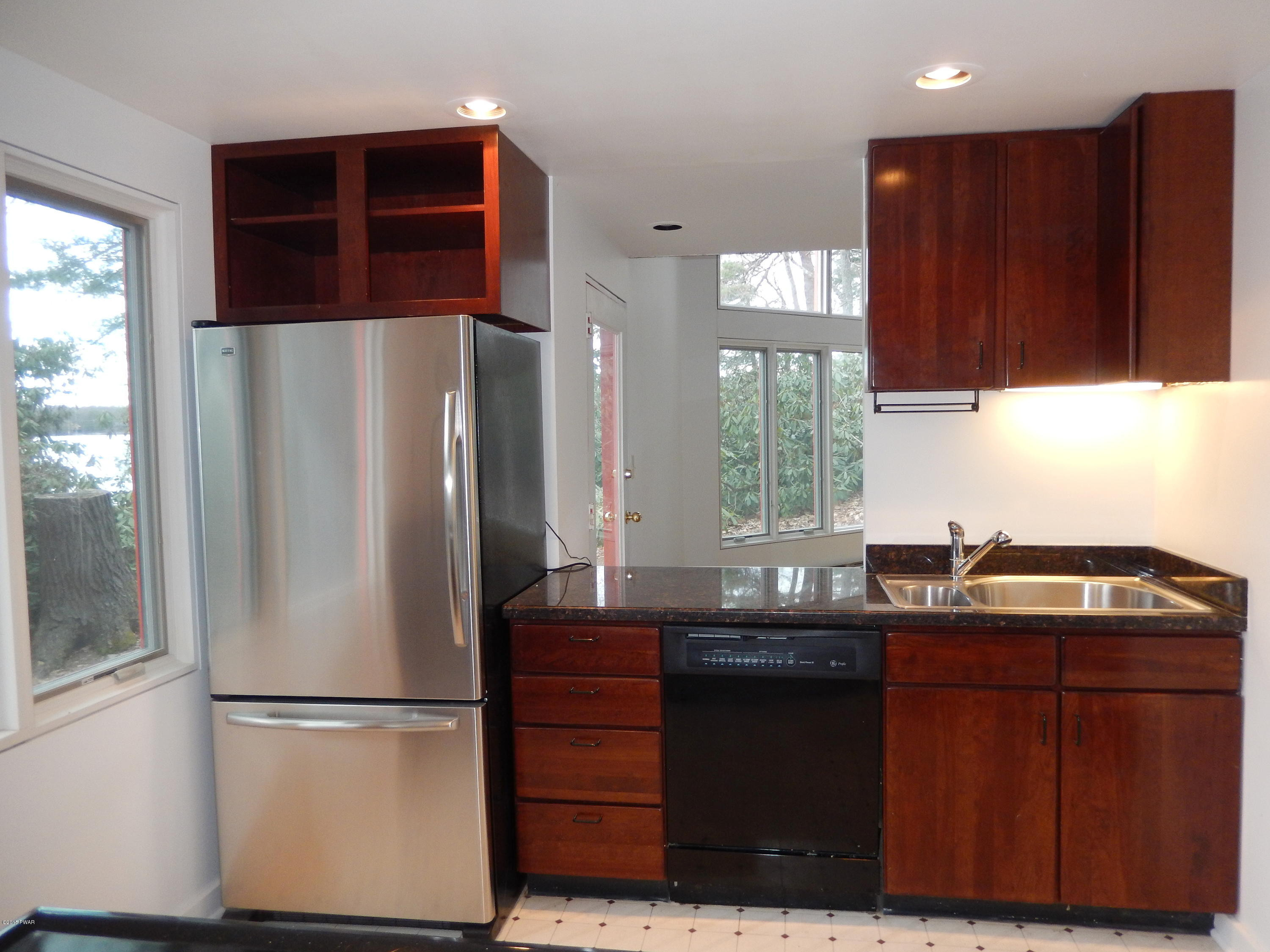 108 Fairview Hemlock Point Road Road Tafton, PA 18464 - Photo 13 of 59