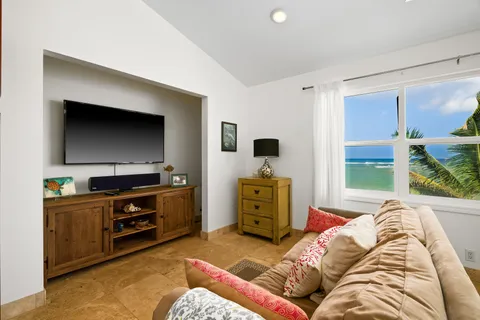 $2,950,000 | 4910 Aliomanu Road, Anahola, HI 96703