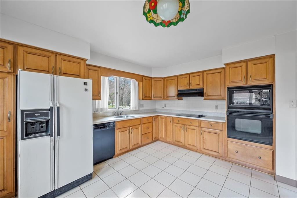 102 White Gate Road Pittsburgh, PA 15238 - Photo 5 of 24 Gallery Image 5