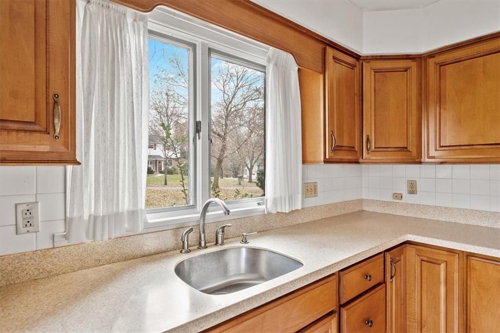 102 White Gate Road Pittsburgh, PA 15238 - Photo 7 of 24 Gallery Image 7