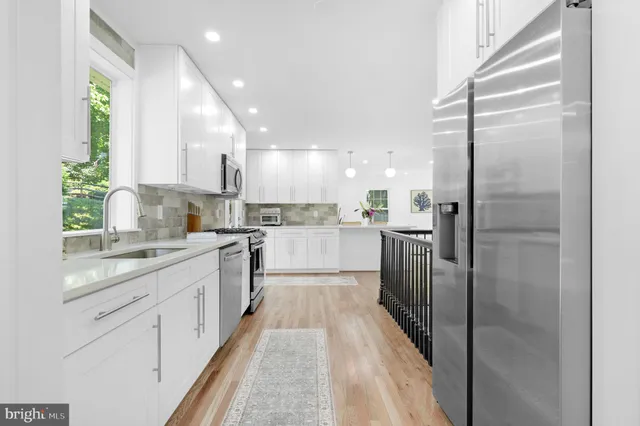 $865,000 | 16908 Freedom Way, Rockville, MD 20853