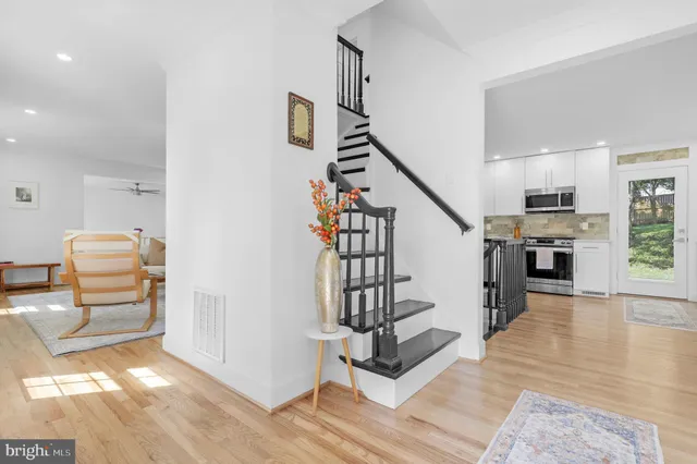 $865,000 | 16908 Freedom Way, Rockville, MD 20853