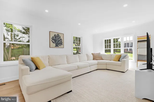 $865,000 | 16908 Freedom Way, Rockville, MD 20853