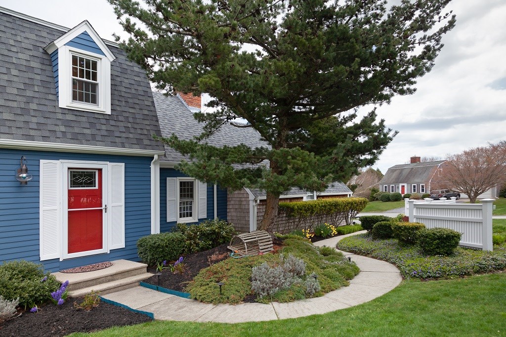 80 Col Christopher Greene Road Portsmouth, RI 02871 - Photo 2 of 50