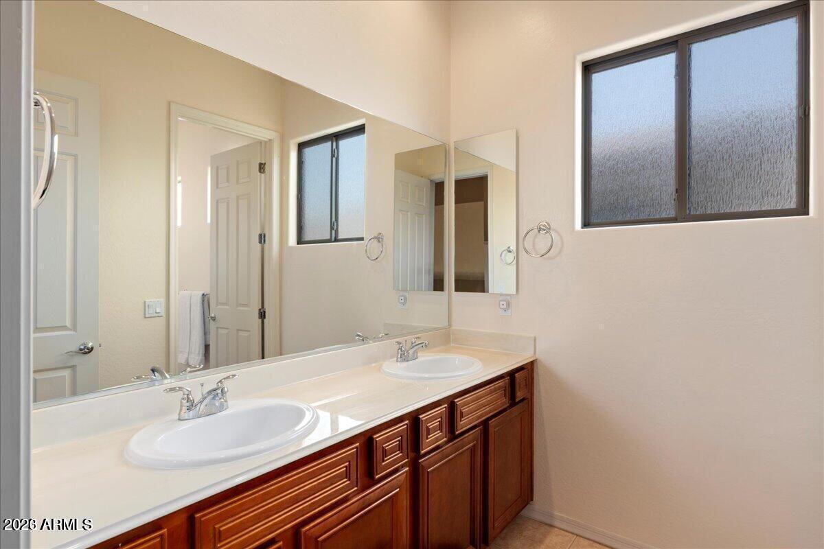 14261 West Harvard Street Goodyear, AZ 85395 - Photo 27 of 43 20220723031728886360000000-o