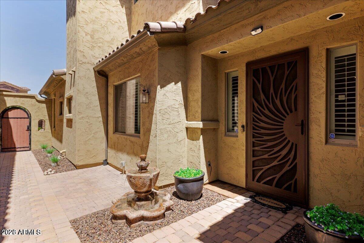 14261 West Harvard Street Goodyear, AZ 85395 - Photo 4 of 43 20220723031702602710000000-o