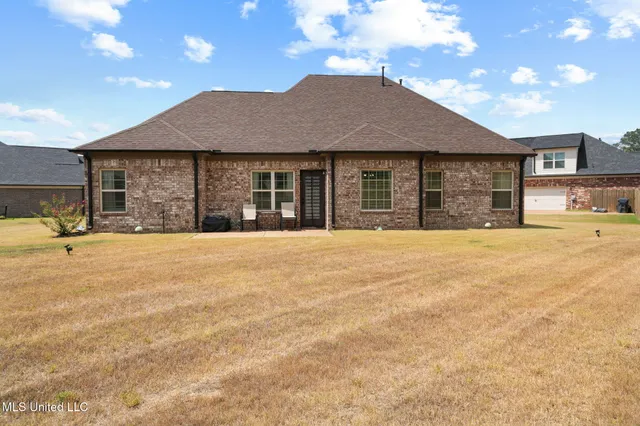 $371,000 | 555 Emma Cove, Nesbit, MS 38651