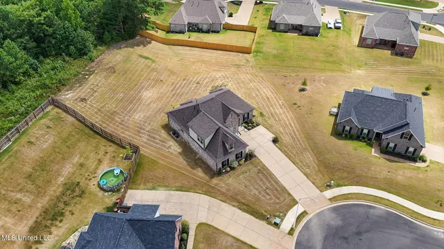 $371,000 | 555 Emma Cove, Nesbit, MS 38651