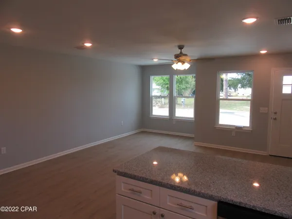 $1,600 | 1132 Mulberry Avenue, Unit B, Panama City, FL 32401