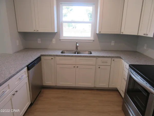 $1,600 | 1132 Mulberry Avenue, Unit B, Panama City, FL 32401