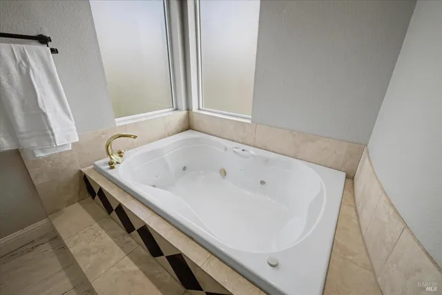 $2,200,000 | 7125 Solitude Court, Vacaville, CA 95688