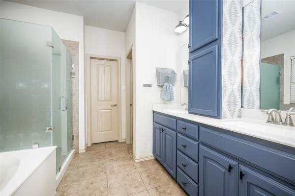 $420,000 | 5100 Crystal Lake Avenue, Krum, TX 76249