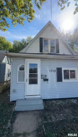 $55,000 | 1712 Northeast Monroe Street, Peoria, IL 61603