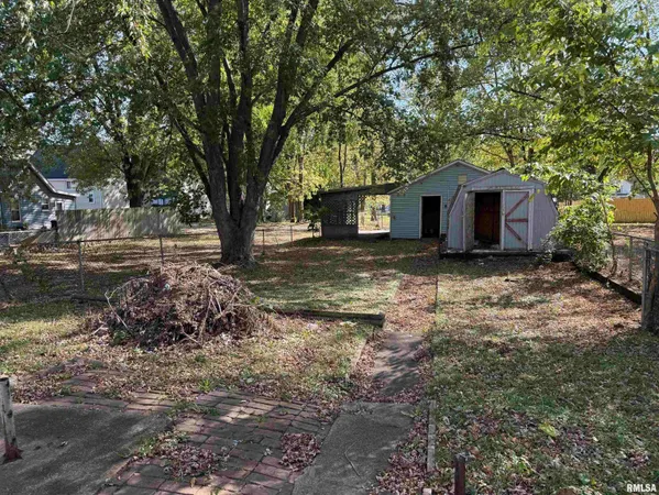 $55,000 | 1712 Northeast Monroe Street, Peoria, IL 61603