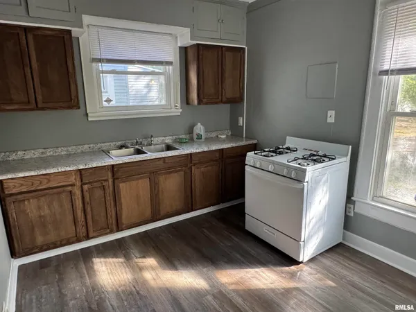 $55,000 | 1712 Northeast Monroe Street, Peoria, IL 61603