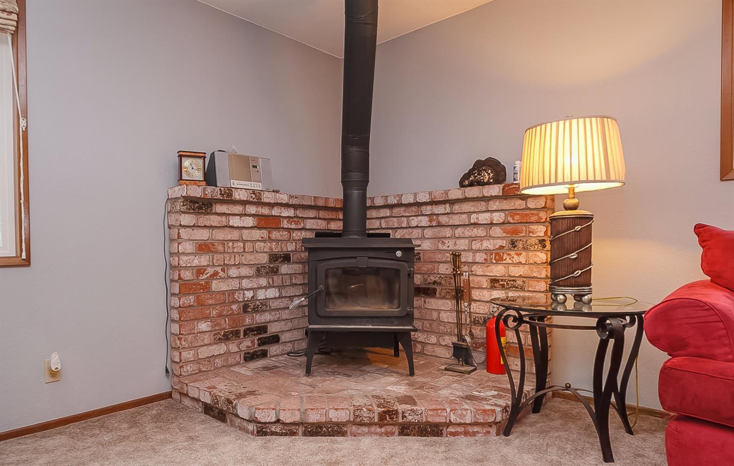 1614 Lampman Road Gold Hill, OR 97525 - Photo 9 of 33 Additional Photo