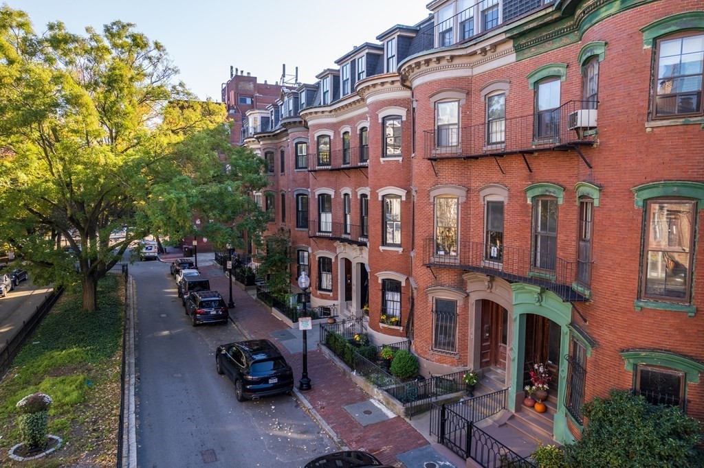 18 Rutland Square Boston, MA 02118 - Photo 1 of 36 Gallery Image 1