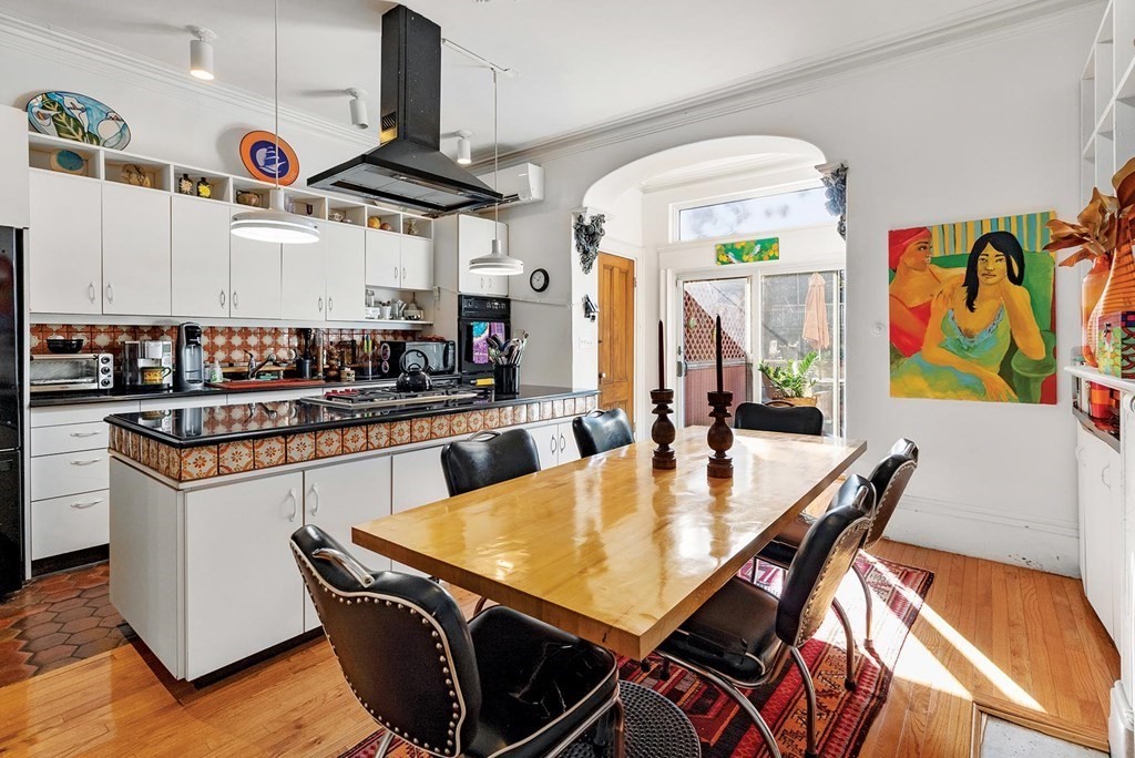 18 Rutland Square Boston, MA 02118 - Photo 11 of 36 Gallery Image 11