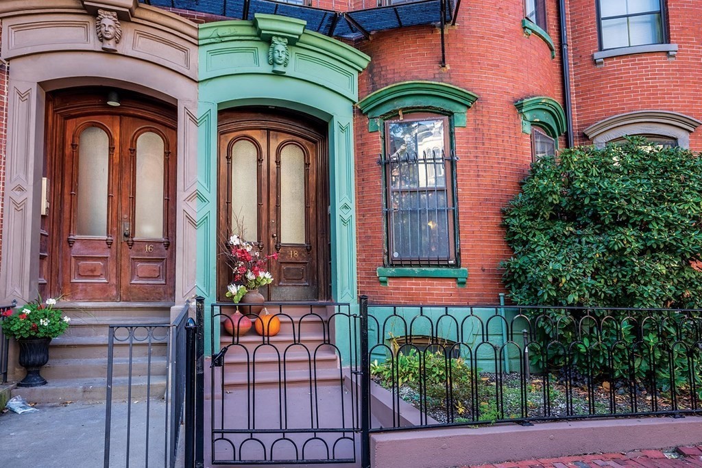 18 Rutland Square Boston, MA 02118 - Photo 2 of 36 Gallery Image 2