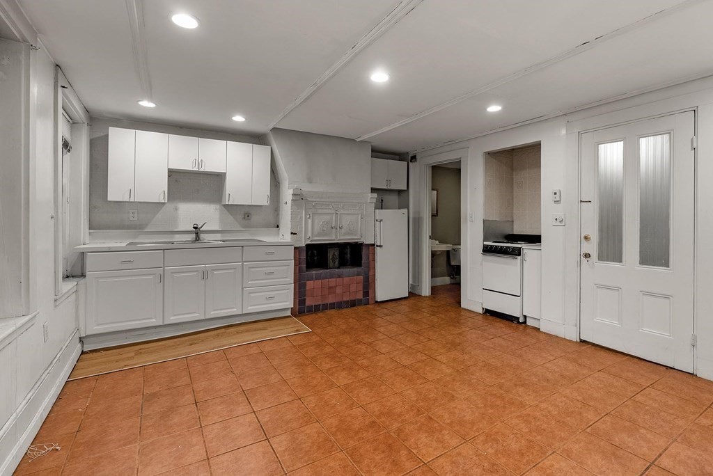 18 Rutland Square Boston, MA 02118 - Photo 26 of 36 Gallery Image 26