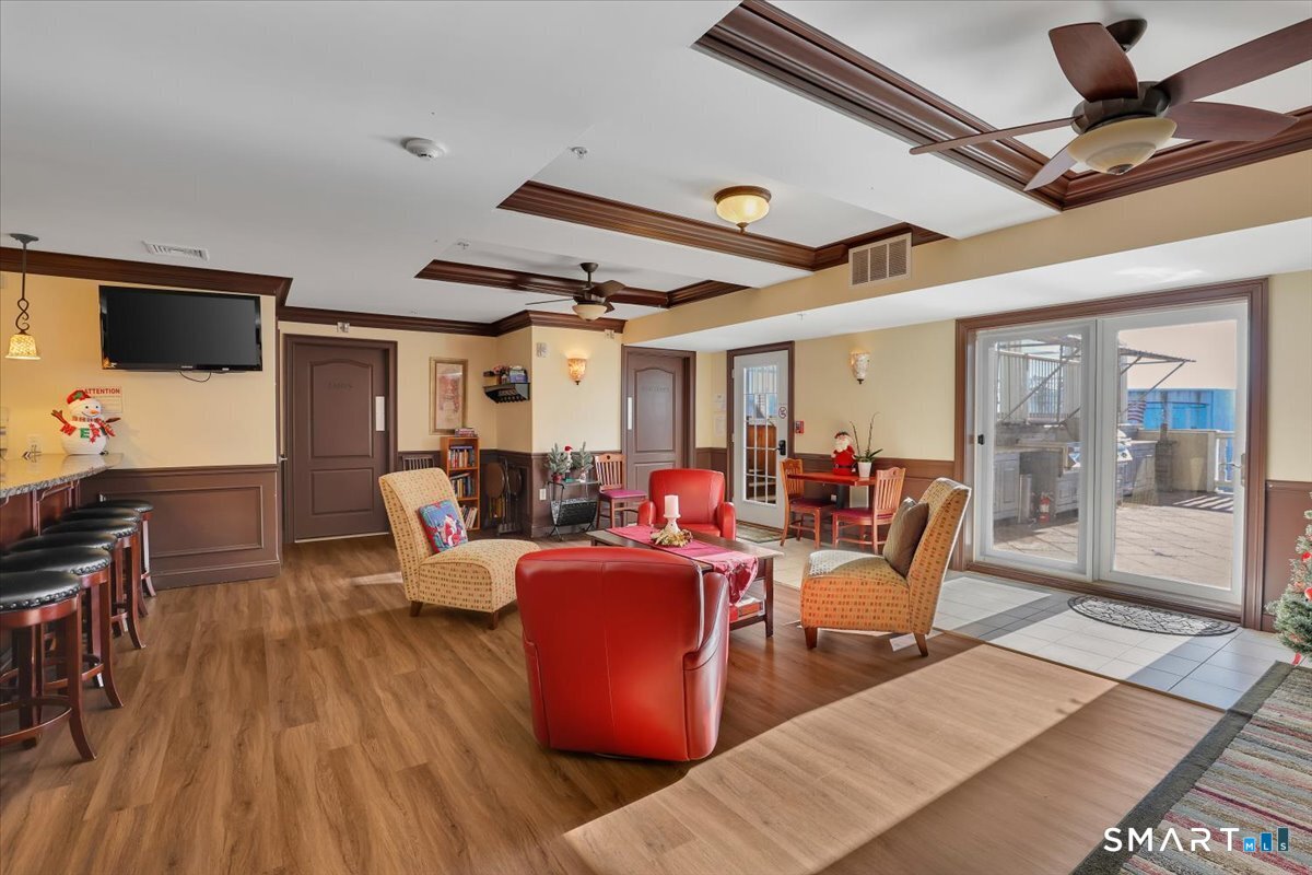 461 Bank Street, Unit 606 New London, CT 06320 - Photo 32 of 37