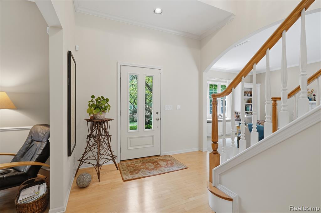 34555 Quaker Valley Road Farmington Hills, MI 48331 - Photo 4 of 53