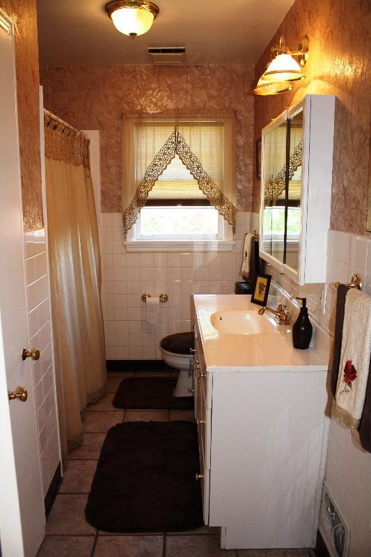1130 Persinger Road Southwest Roanoke, VA 24015 - Photo 11 of 24 Full Bath