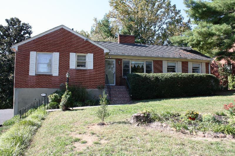 1130 Persinger Road Southwest Roanoke, VA 24015 - Photo 24 of 24 Front