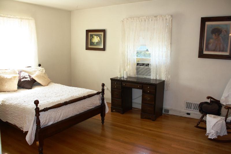1130 Persinger Road Southwest Roanoke, VA 24015 - Photo 9 of 24 Bedroom 1