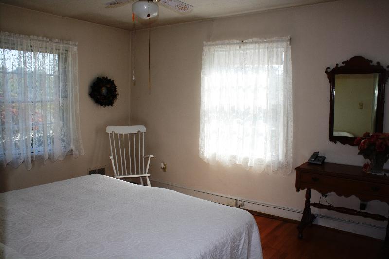1130 Persinger Road Southwest Roanoke, VA 24015 - Photo 10 of 24 Bedroom 2