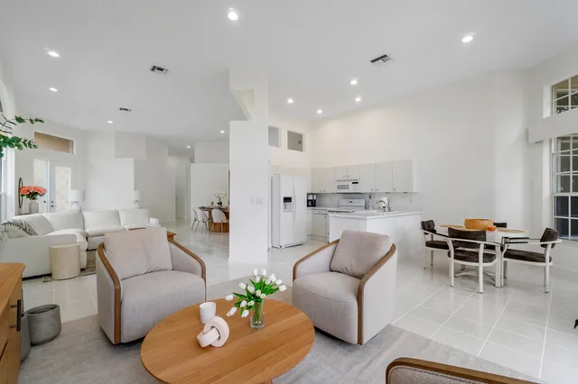 $30,000 | 120 Coral Cay Drive, Palm Beach Gardens, FL 33418