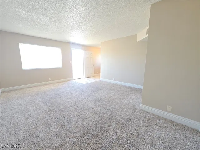 $999 | 5248 Pebble Beach Boulevard, Unit D, Las Vegas, NV 89108