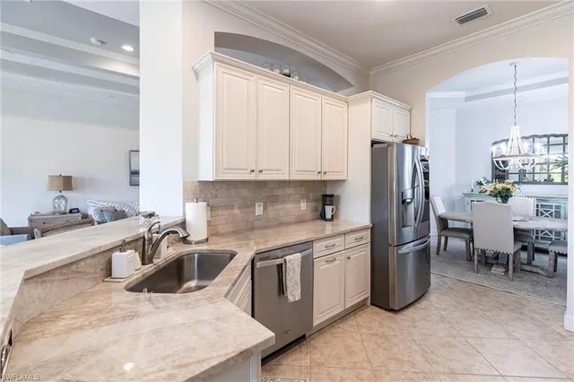 $8,500 | 9550 Ironstone Terrace, Unit 201, Naples, FL 34120