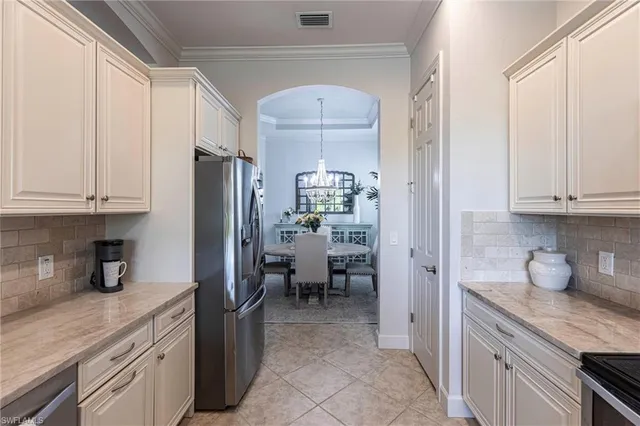 $8,500 | 9550 Ironstone Terrace, Unit 201, Naples, FL 34120