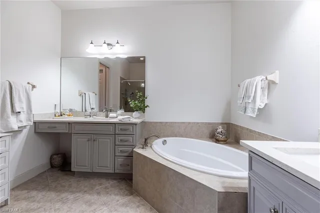 $8,500 | 9550 Ironstone Terrace, Unit 201, Naples, FL 34120