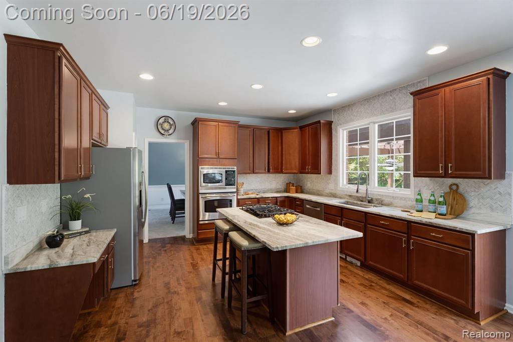 25035 Samoset Court Novi, MI 48374 - Photo 13 of 54